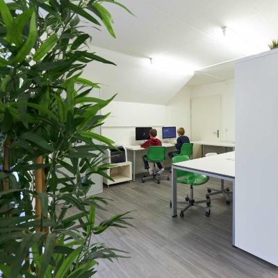 Kinder am PC im fit4school-Lern- und Coachingcenter Binningen Foto von Kindern am PC Kinder am PC im fit4school-Lern- und Coachingcenter Binningen